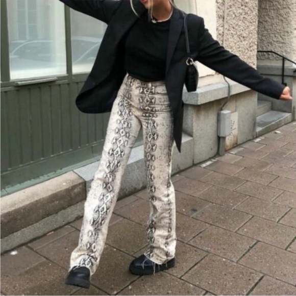 Zara 90s High Rise Wide Leg Pant Premium Snake Print Flare Jean - Picture 3 of 6